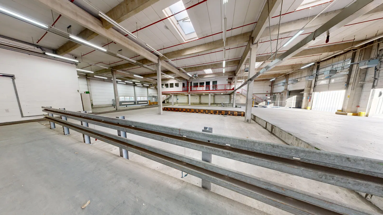 Vorgebäude Hochregallager